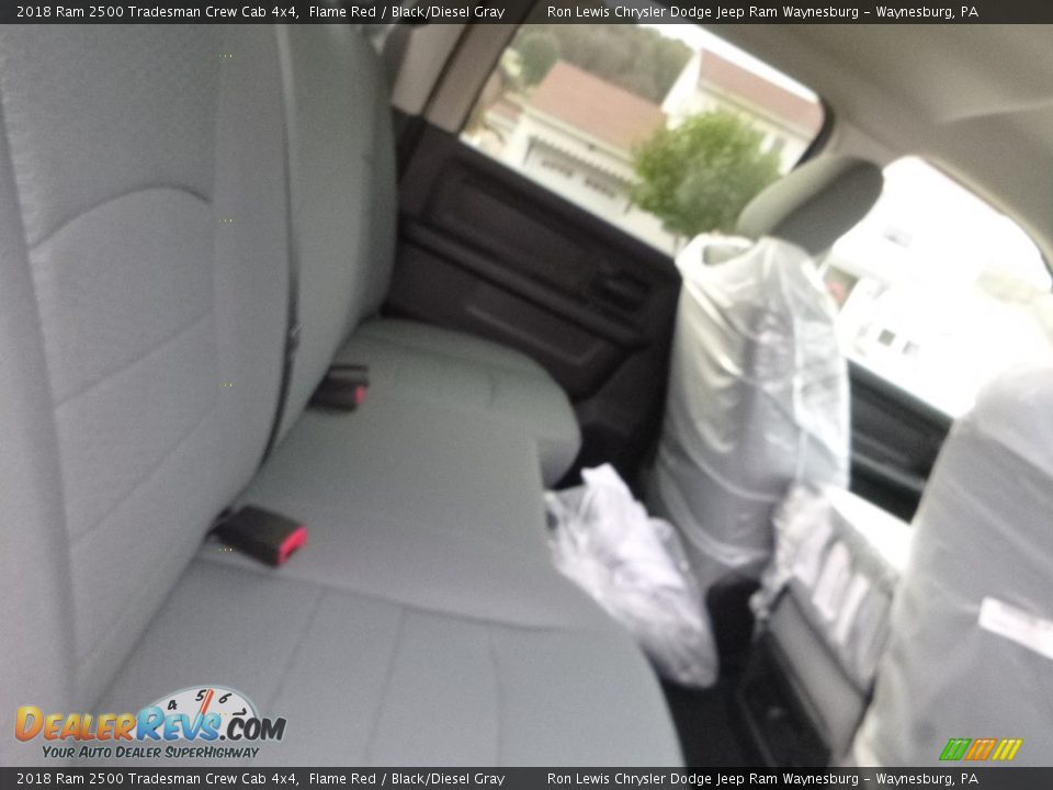 2018 Ram 2500 Tradesman Crew Cab 4x4 Flame Red / Black/Diesel Gray Photo #9