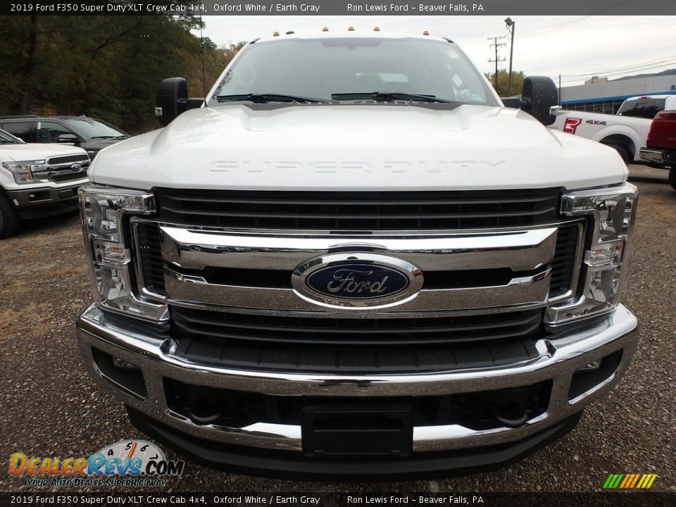 2019 Ford F350 Super Duty XLT Crew Cab 4x4 Oxford White / Earth Gray Photo #8