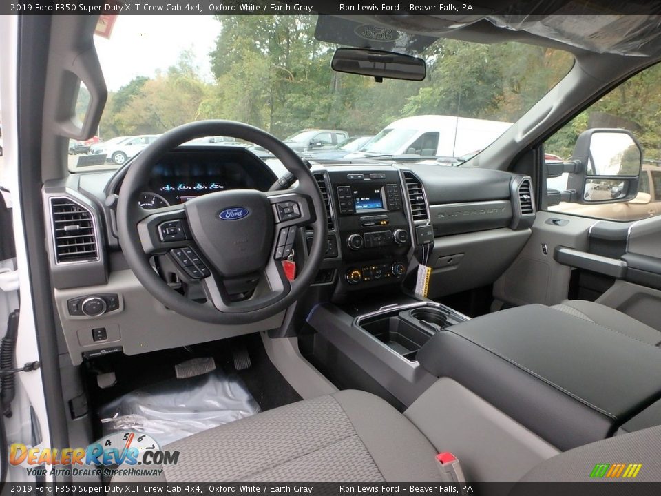 Earth Gray Interior - 2019 Ford F350 Super Duty XLT Crew Cab 4x4 Photo #13