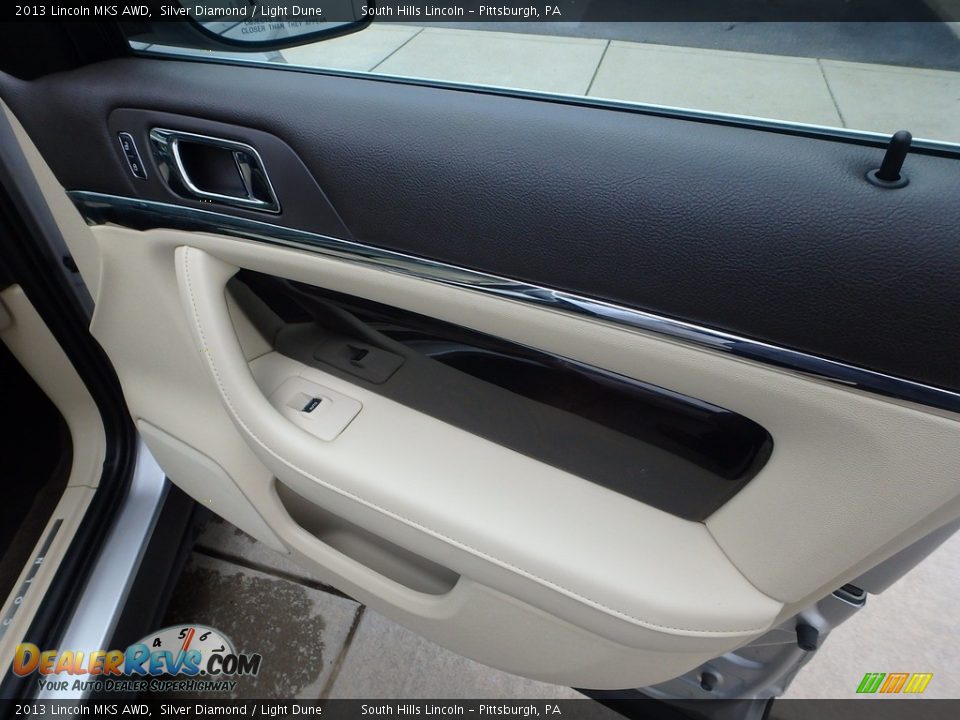 2013 Lincoln MKS AWD Silver Diamond / Light Dune Photo #12