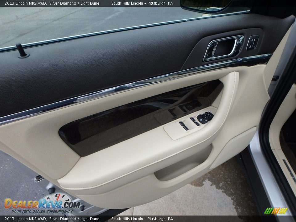 2013 Lincoln MKS AWD Silver Diamond / Light Dune Photo #17