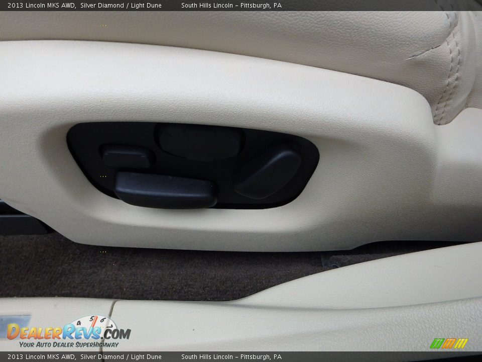 2013 Lincoln MKS AWD Silver Diamond / Light Dune Photo #18