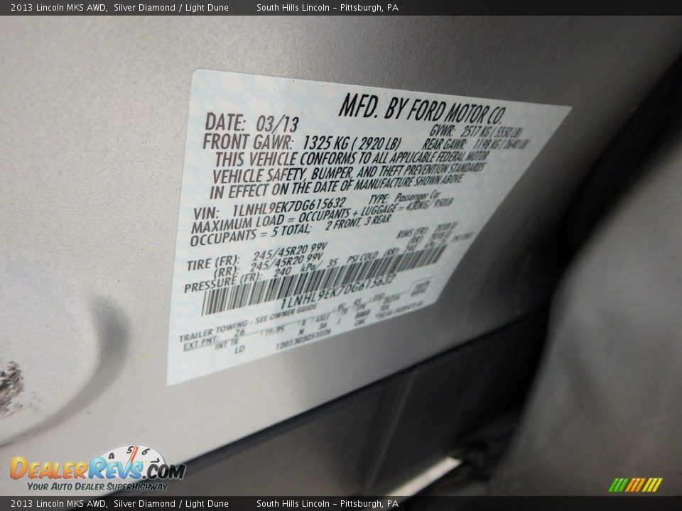 2013 Lincoln MKS AWD Silver Diamond / Light Dune Photo #23