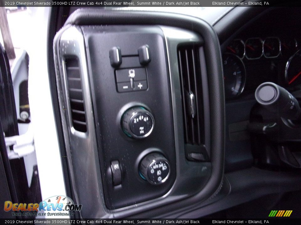 2019 Chevrolet Silverado 3500HD LTZ Crew Cab 4x4 Dual Rear Wheel Summit White / Dark Ash/Jet Black Photo #15