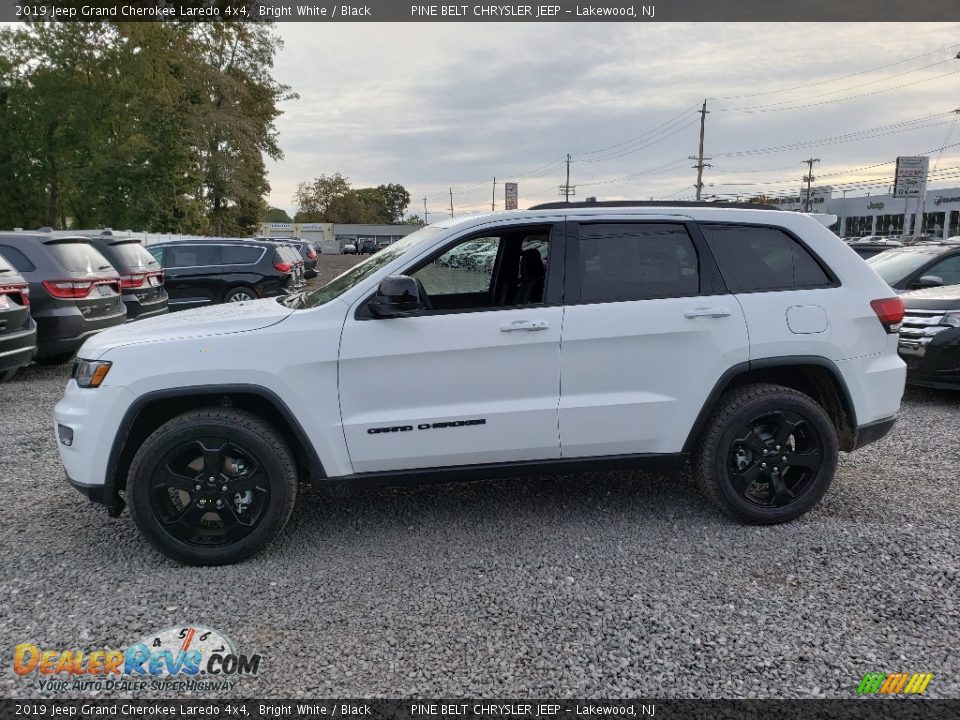 2019 Jeep Grand Cherokee Laredo 4x4 Bright White / Black Photo #3