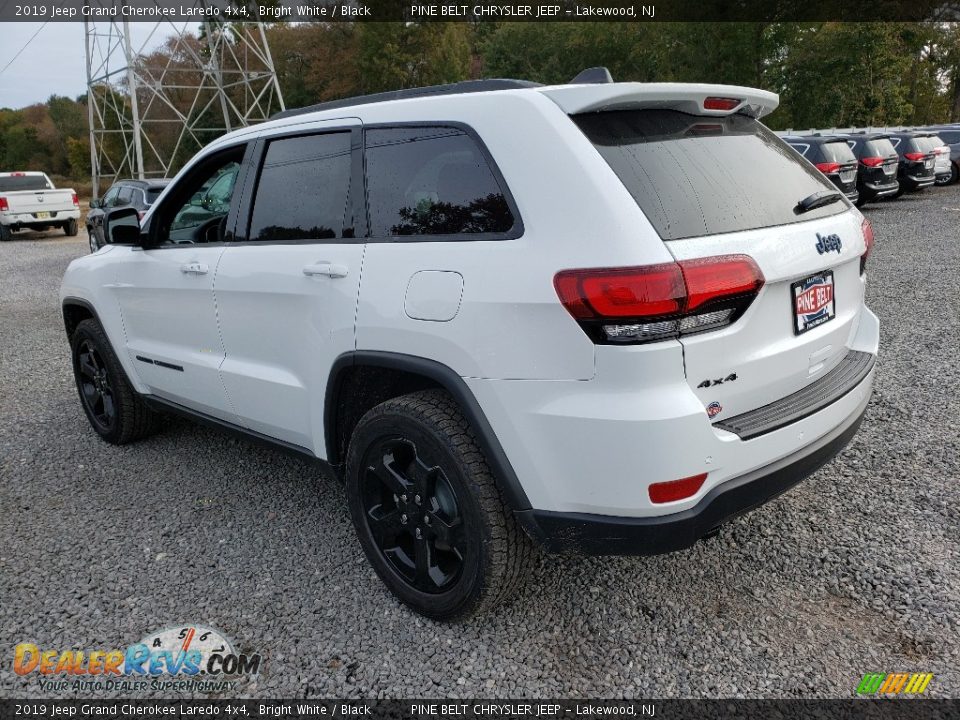 2019 Jeep Grand Cherokee Laredo 4x4 Bright White / Black Photo #4