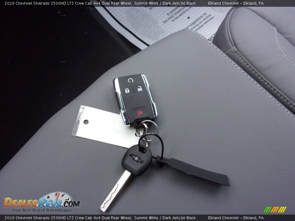 2019 Chevrolet Silverado 3500HD LTZ Crew Cab 4x4 Dual Rear Wheel Summit White / Dark Ash/Jet Black Photo #27