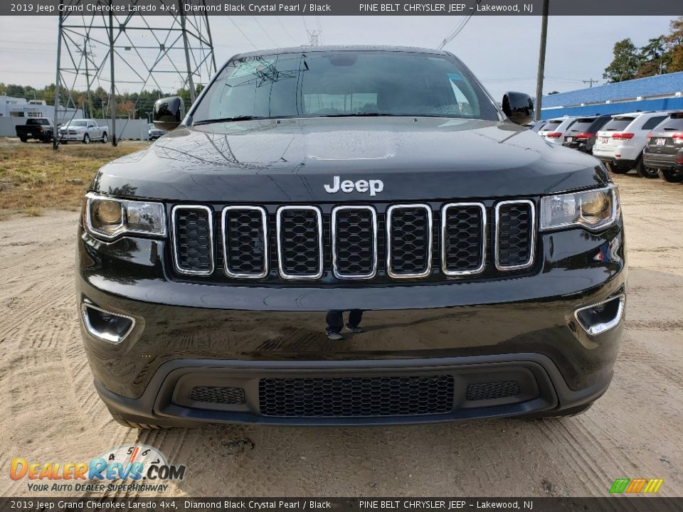 2019 Jeep Grand Cherokee Laredo 4x4 Diamond Black Crystal Pearl / Black Photo #2