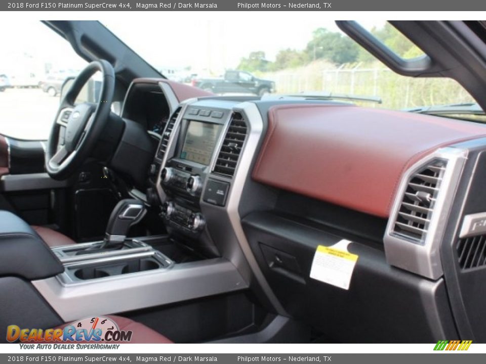 Dashboard of 2018 Ford F150 Platinum SuperCrew 4x4 Photo #33