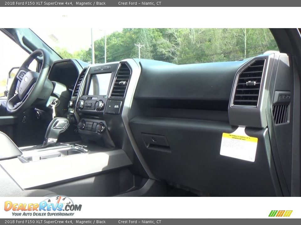 2018 Ford F150 XLT SuperCrew 4x4 Magnetic / Black Photo #25