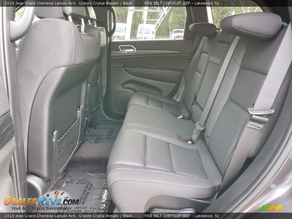 2019 Jeep Grand Cherokee Laredo 4x4 Granite Crystal Metallic / Black Photo #6