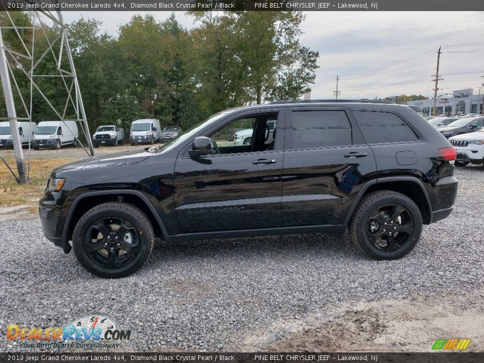 2019 Jeep Grand Cherokee Laredo 4x4 Diamond Black Crystal Pearl / Black Photo #3