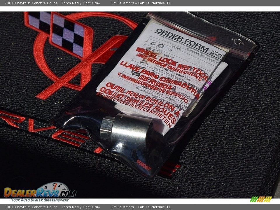 2001 Chevrolet Corvette Coupe Torch Red / Light Gray Photo #98