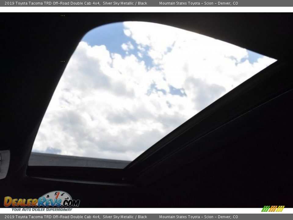 2019 Toyota Tacoma TRD Off-Road Double Cab 4x4 Silver Sky Metallic / Black Photo #9