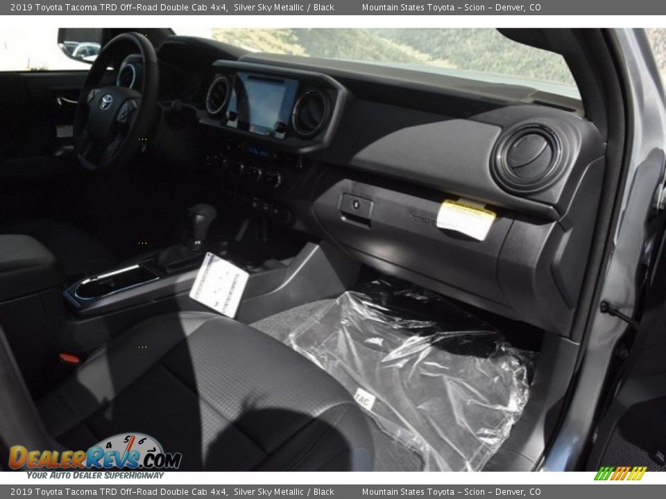 2019 Toyota Tacoma TRD Off-Road Double Cab 4x4 Silver Sky Metallic / Black Photo #11