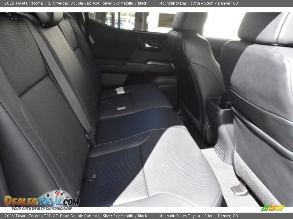 2019 Toyota Tacoma TRD Off-Road Double Cab 4x4 Silver Sky Metallic / Black Photo #18
