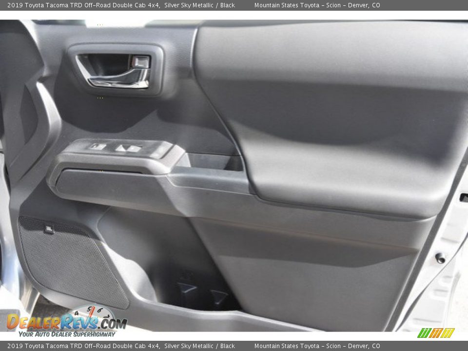 2019 Toyota Tacoma TRD Off-Road Double Cab 4x4 Silver Sky Metallic / Black Photo #22
