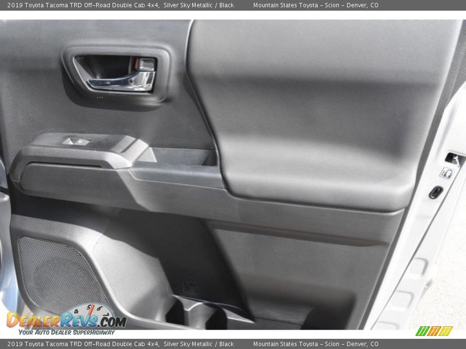 2019 Toyota Tacoma TRD Off-Road Double Cab 4x4 Silver Sky Metallic / Black Photo #23