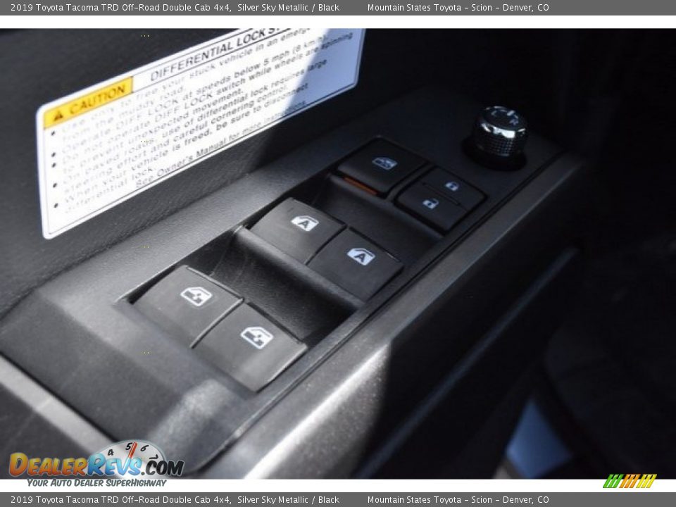 2019 Toyota Tacoma TRD Off-Road Double Cab 4x4 Silver Sky Metallic / Black Photo #24