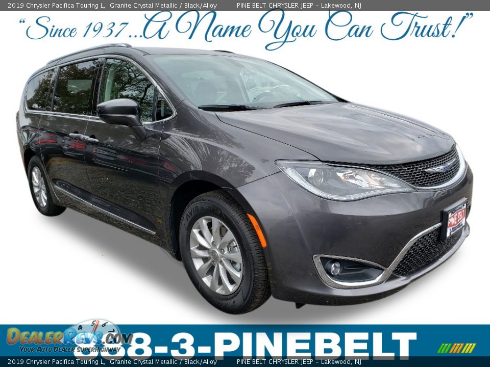 2019 Chrysler Pacifica Touring L Granite Crystal Metallic / Black/Alloy Photo #1