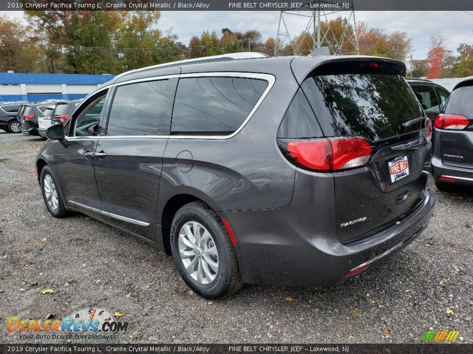 2019 Chrysler Pacifica Touring L Granite Crystal Metallic / Black/Alloy Photo #4