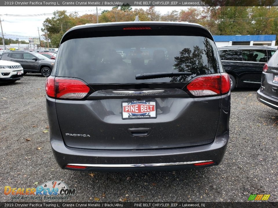 2019 Chrysler Pacifica Touring L Granite Crystal Metallic / Black/Alloy Photo #5