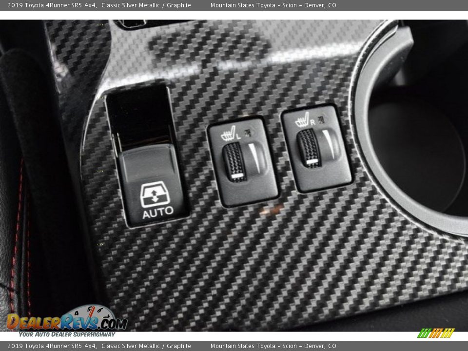 Controls of 2019 Toyota 4Runner SR5 4x4 Photo #29