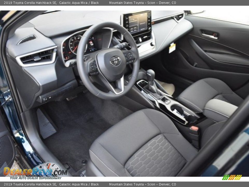 Black Interior - 2019 Toyota Corolla Hatchback SE Photo #5