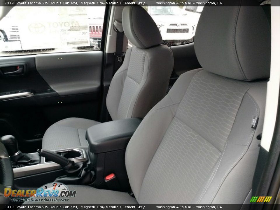 Front Seat of 2019 Toyota Tacoma SR5 Double Cab 4x4 Photo #11