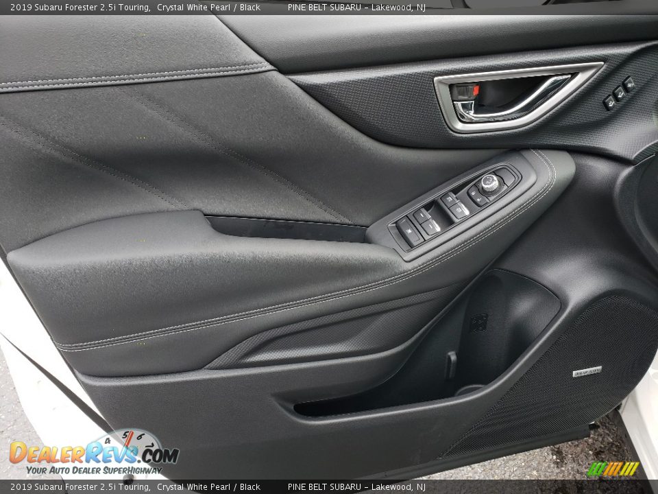 2019 Subaru Forester 2.5i Touring Crystal White Pearl / Black Photo #8