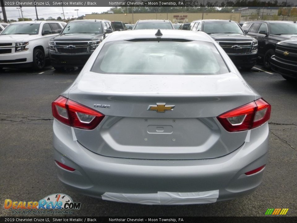 2019 Chevrolet Cruze LS Silver Ice Metallic / Black Photo #4