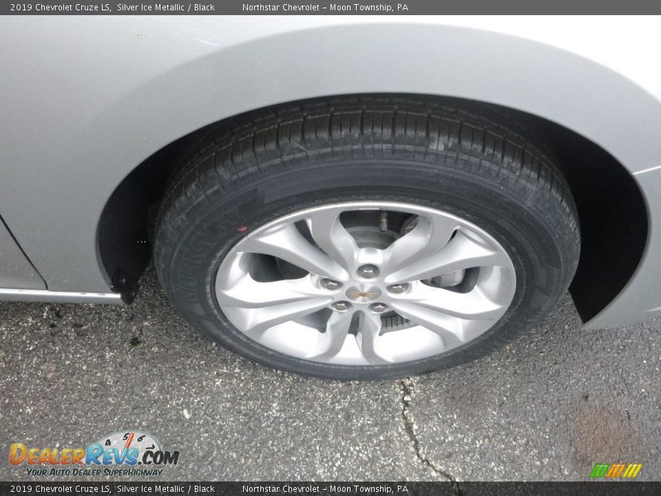 2019 Chevrolet Cruze LS Silver Ice Metallic / Black Photo #9