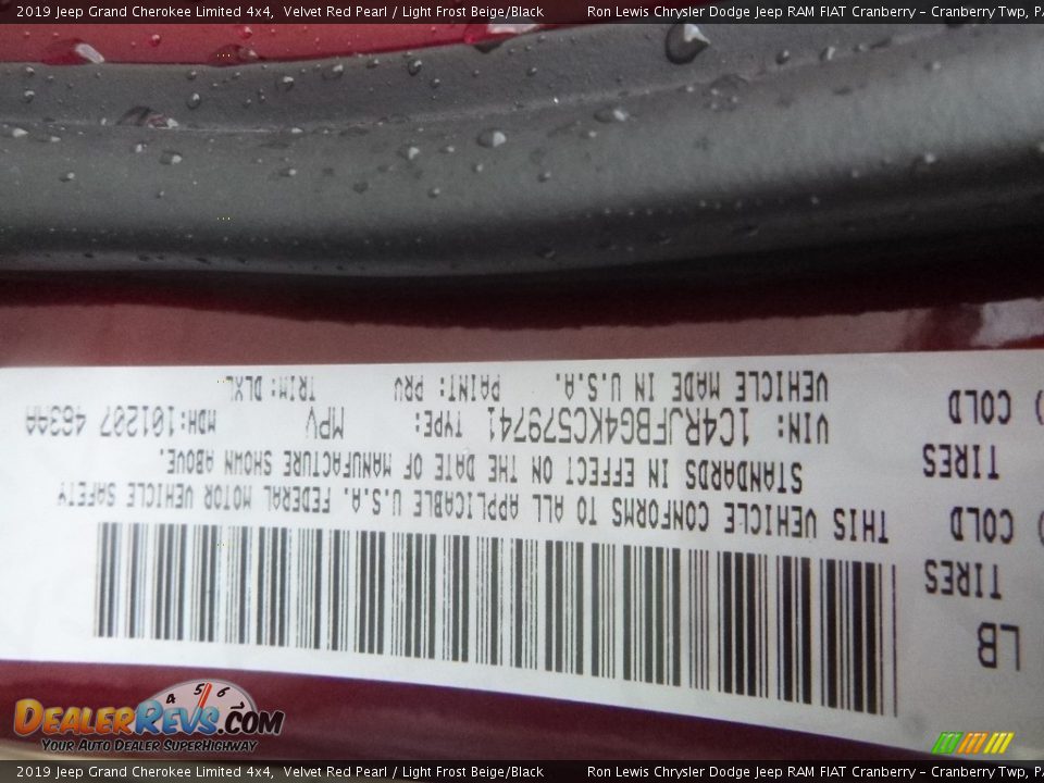 2019 Jeep Grand Cherokee Limited 4x4 Velvet Red Pearl / Light Frost Beige/Black Photo #15
