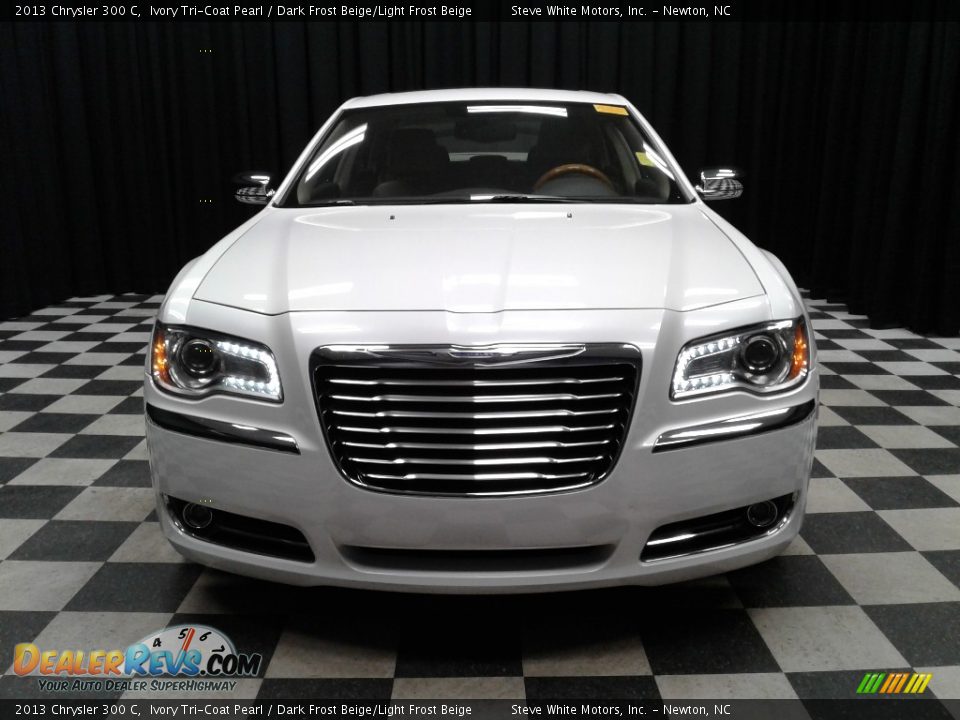 2013 Chrysler 300 C Ivory Tri-Coat Pearl / Dark Frost Beige/Light Frost Beige Photo #3