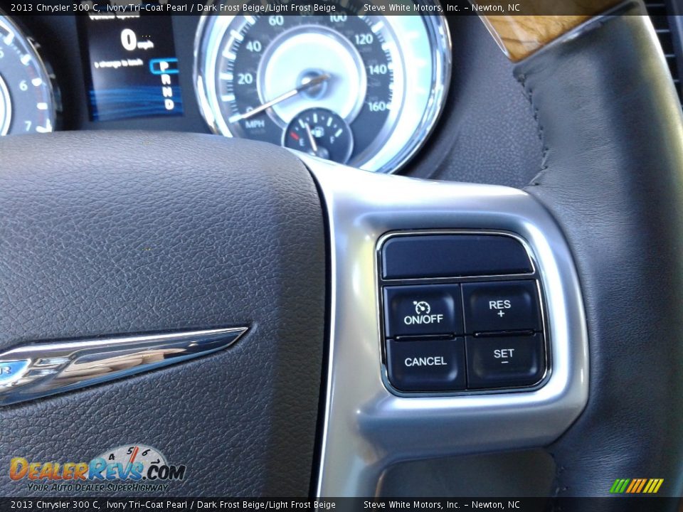 2013 Chrysler 300 C Ivory Tri-Coat Pearl / Dark Frost Beige/Light Frost Beige Photo #18