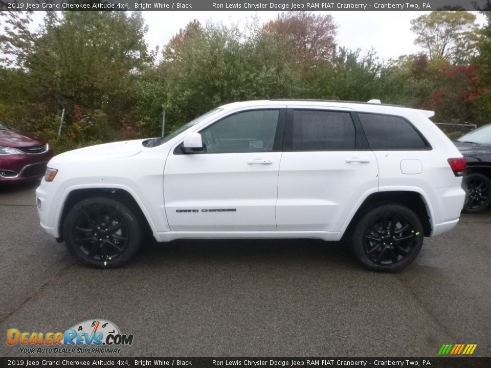 2019 Jeep Grand Cherokee Altitude 4x4 Bright White / Black Photo #2