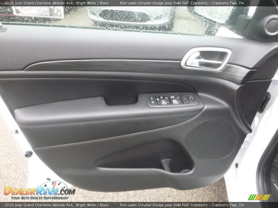 2019 Jeep Grand Cherokee Altitude 4x4 Bright White / Black Photo #14