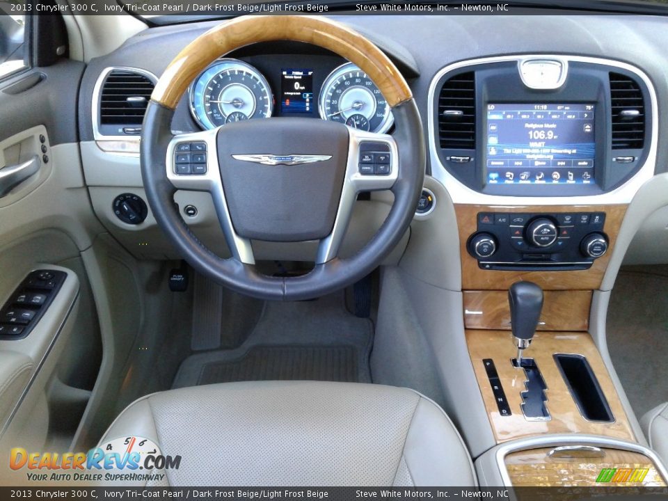 2013 Chrysler 300 C Ivory Tri-Coat Pearl / Dark Frost Beige/Light Frost Beige Photo #33