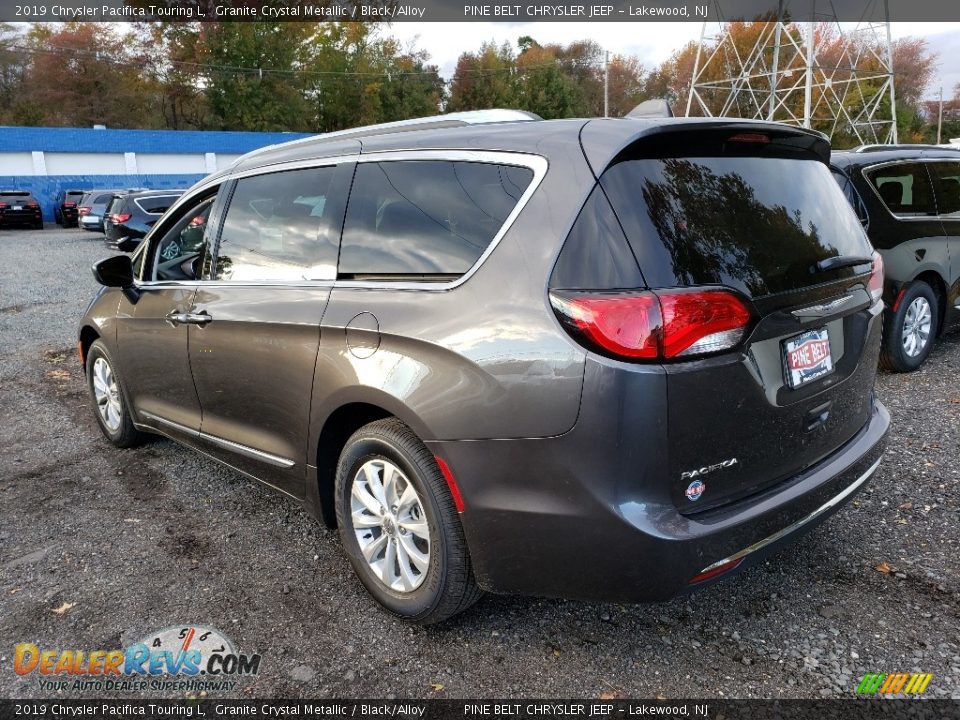 2019 Chrysler Pacifica Touring L Granite Crystal Metallic / Black/Alloy Photo #4