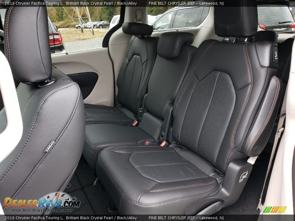 2019 Chrysler Pacifica Touring L Brilliant Black Crystal Pearl / Black/Alloy Photo #6