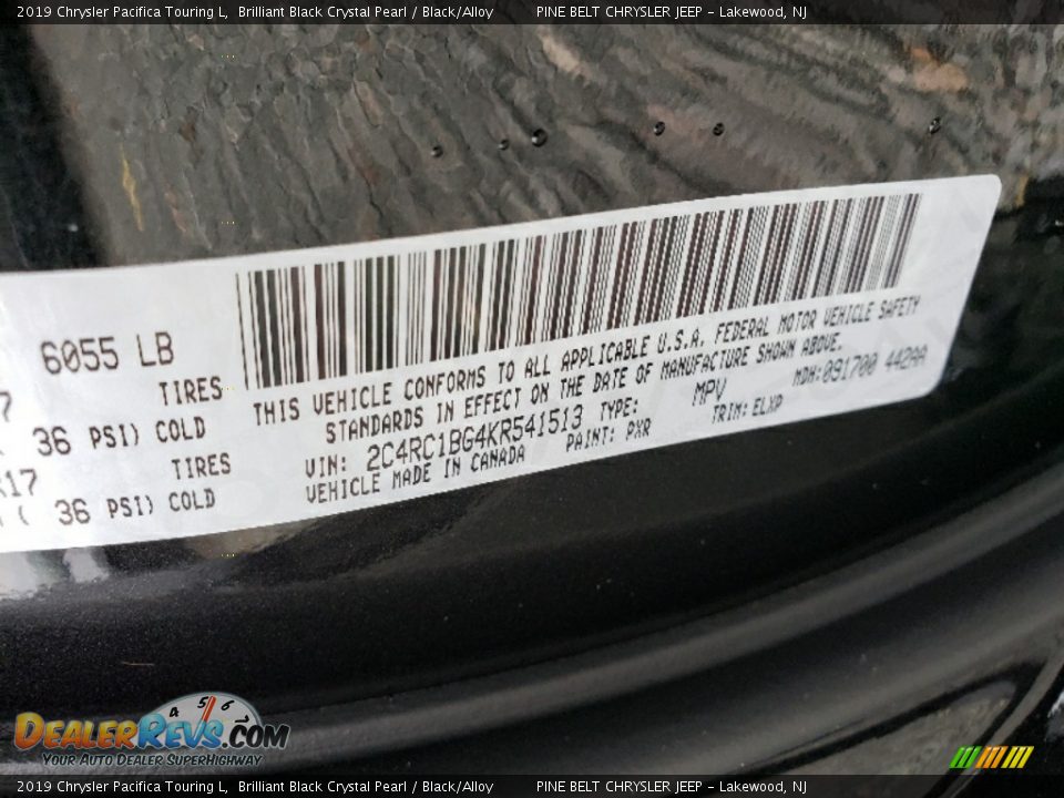 2019 Chrysler Pacifica Touring L Brilliant Black Crystal Pearl / Black/Alloy Photo #9