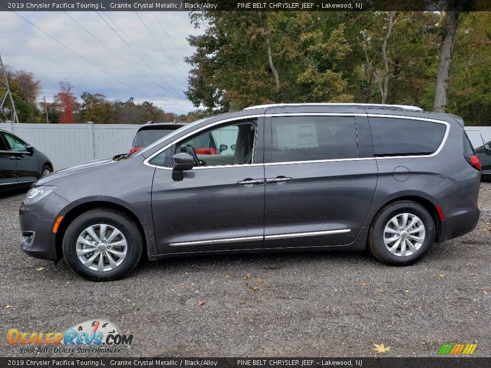 2019 Chrysler Pacifica Touring L Granite Crystal Metallic / Black/Alloy Photo #3