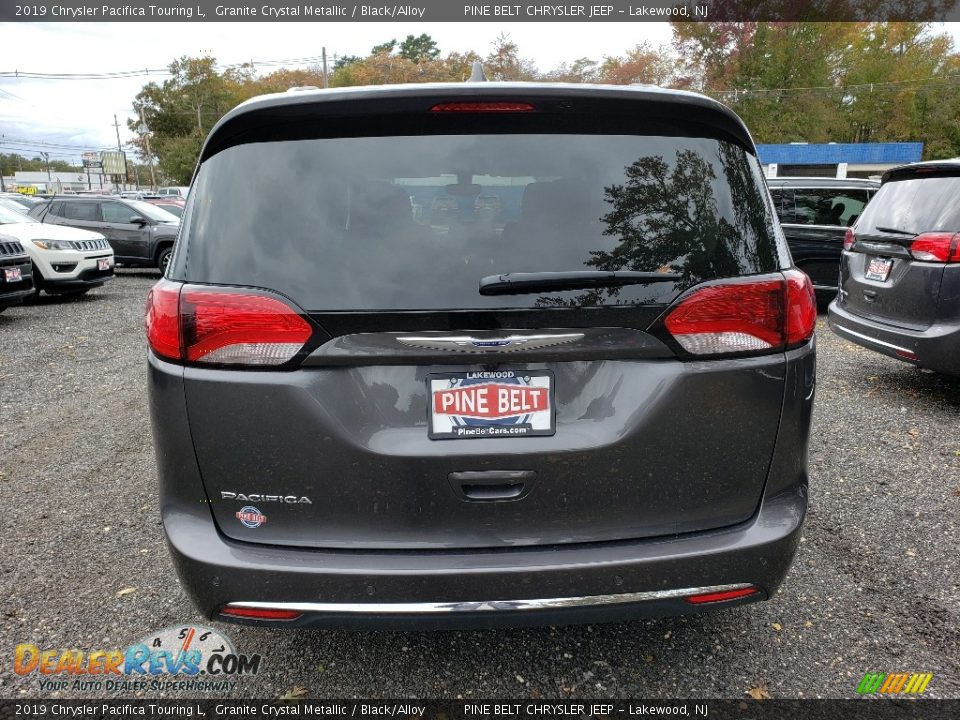 2019 Chrysler Pacifica Touring L Granite Crystal Metallic / Black/Alloy Photo #5