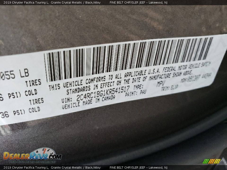 2019 Chrysler Pacifica Touring L Granite Crystal Metallic / Black/Alloy Photo #9