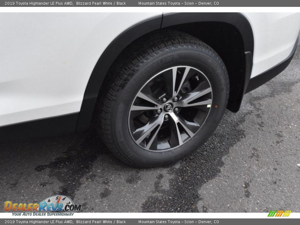 2019 Toyota Highlander LE Plus AWD Blizzard Pearl White / Black Photo #35