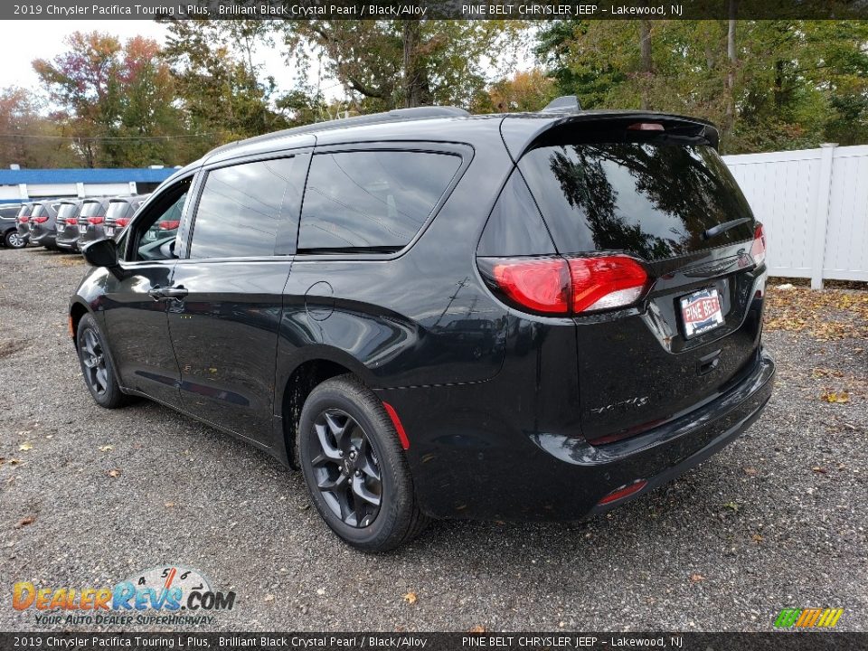 2019 Chrysler Pacifica Touring L Plus Brilliant Black Crystal Pearl / Black/Alloy Photo #4