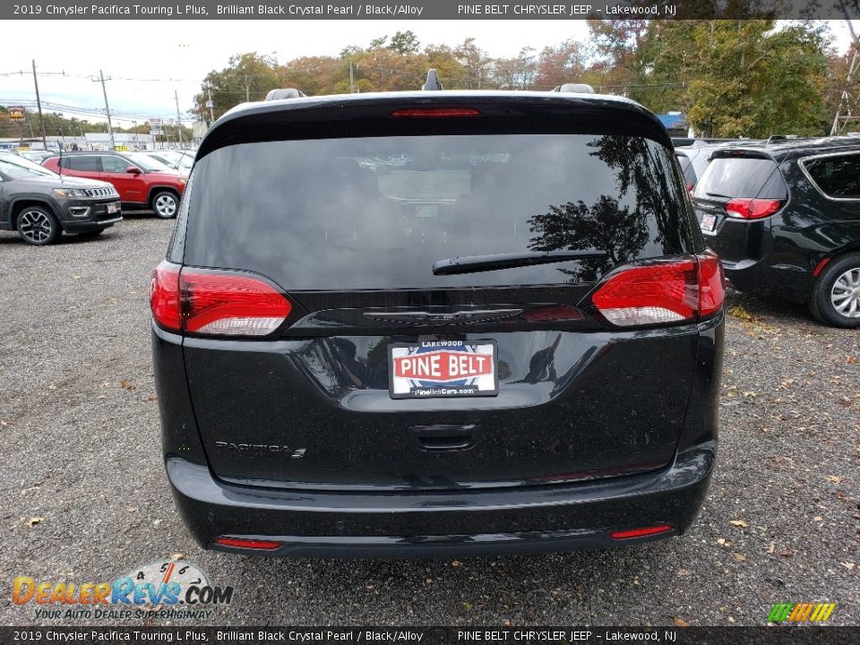 2019 Chrysler Pacifica Touring L Plus Brilliant Black Crystal Pearl / Black/Alloy Photo #5