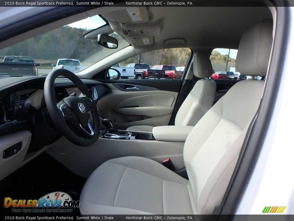 Front Seat of 2019 Buick Regal Sportback Preferred Photo #10