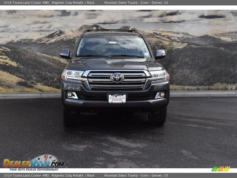 2019 Toyota Land Cruiser 4WD Magnetic Gray Metallic / Black Photo #2