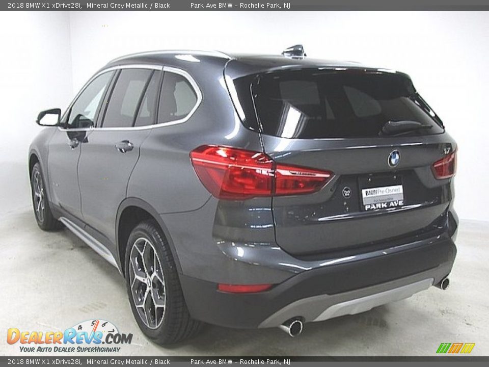 2018 BMW X1 xDrive28i Mineral Grey Metallic / Black Photo #2